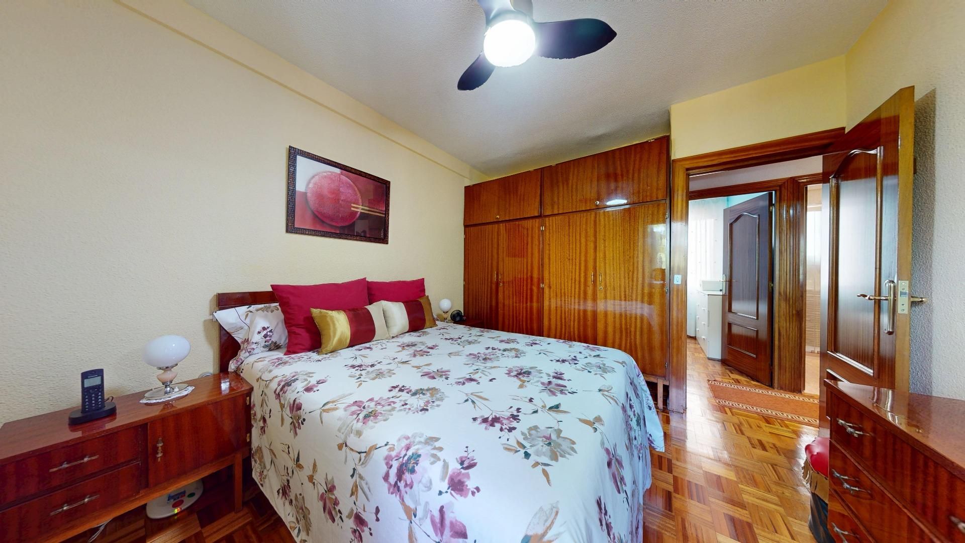Habitación de Piso en venta en  Madrid Capital con Calefacción