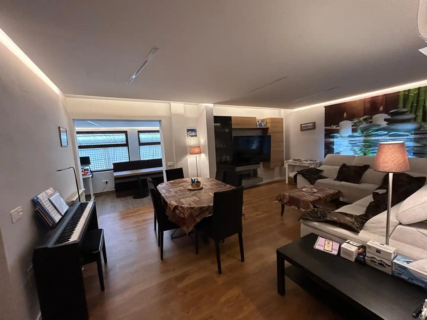 Sala de estar de Casa adosada en venta en Ciudad Real con Aire acondicionado, Calefacción y Jardín privado