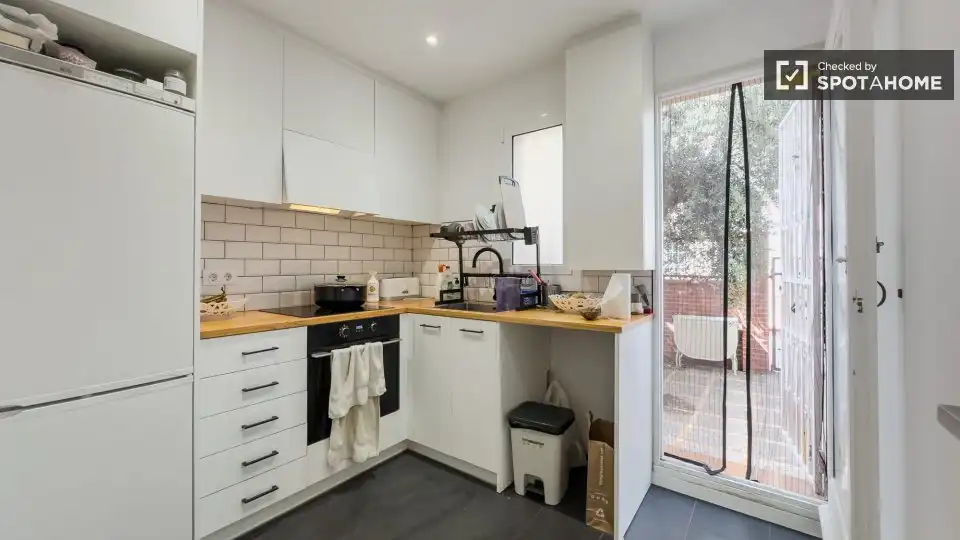 Kitchen of Flat for rent in Barcelona  with Air Conditioner, Heating and Furnished