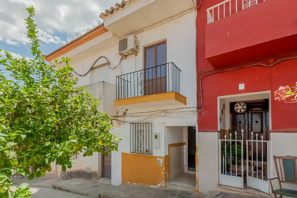 Vista exterior de Casa adosada en venta en Alameda