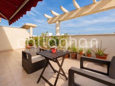 Penthouse with balcony for sale in Carrer FRAY PEDRO VIVES