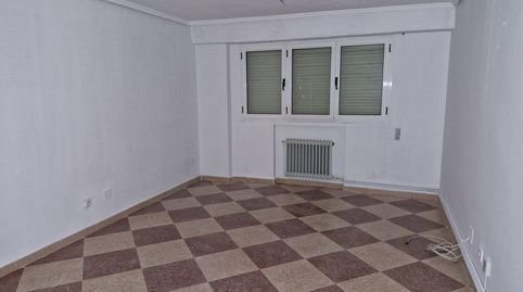 Foto 2 von Wohnung zum Verkauf in Bembibre, León