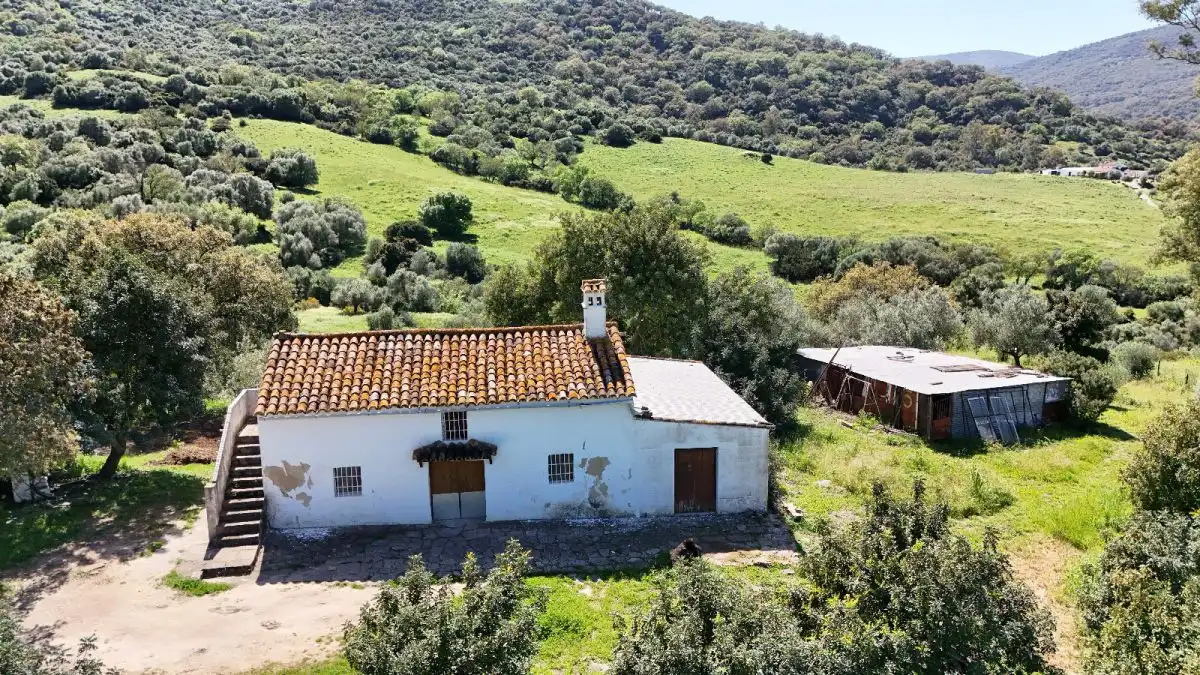 Exterior view of Country homes for sale in Gaucín