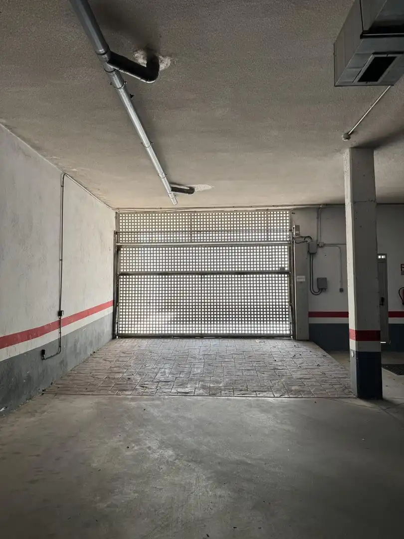 Parking de Planta baja en venta en Guadalajara con Aire acondicionado, Calefacción y Trastero
