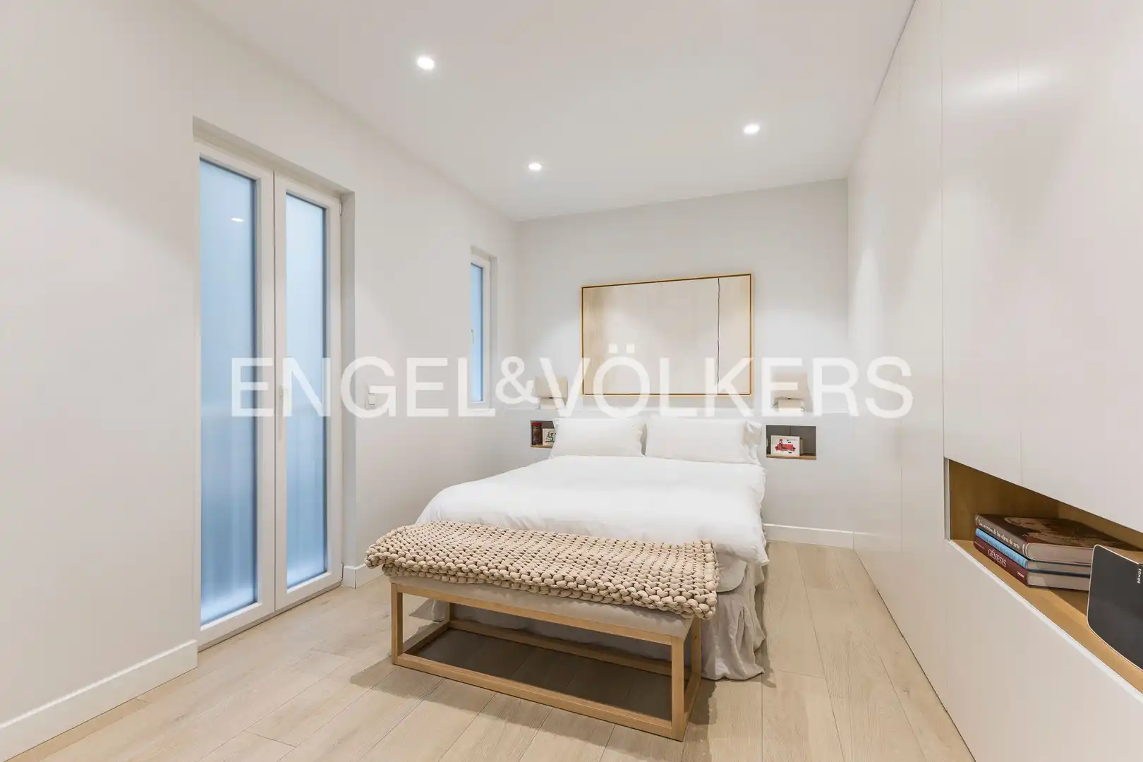 Bedroom of Flat for sale in Madrid  with Air Conditioner, Heating and Storage room