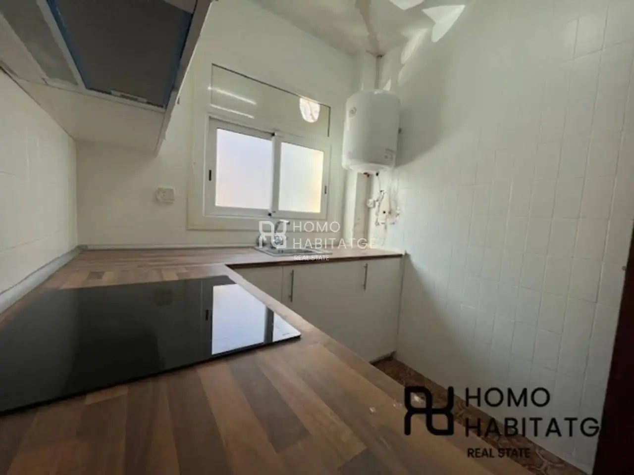 Cocina de Piso en venta en Sabadell con Alarma