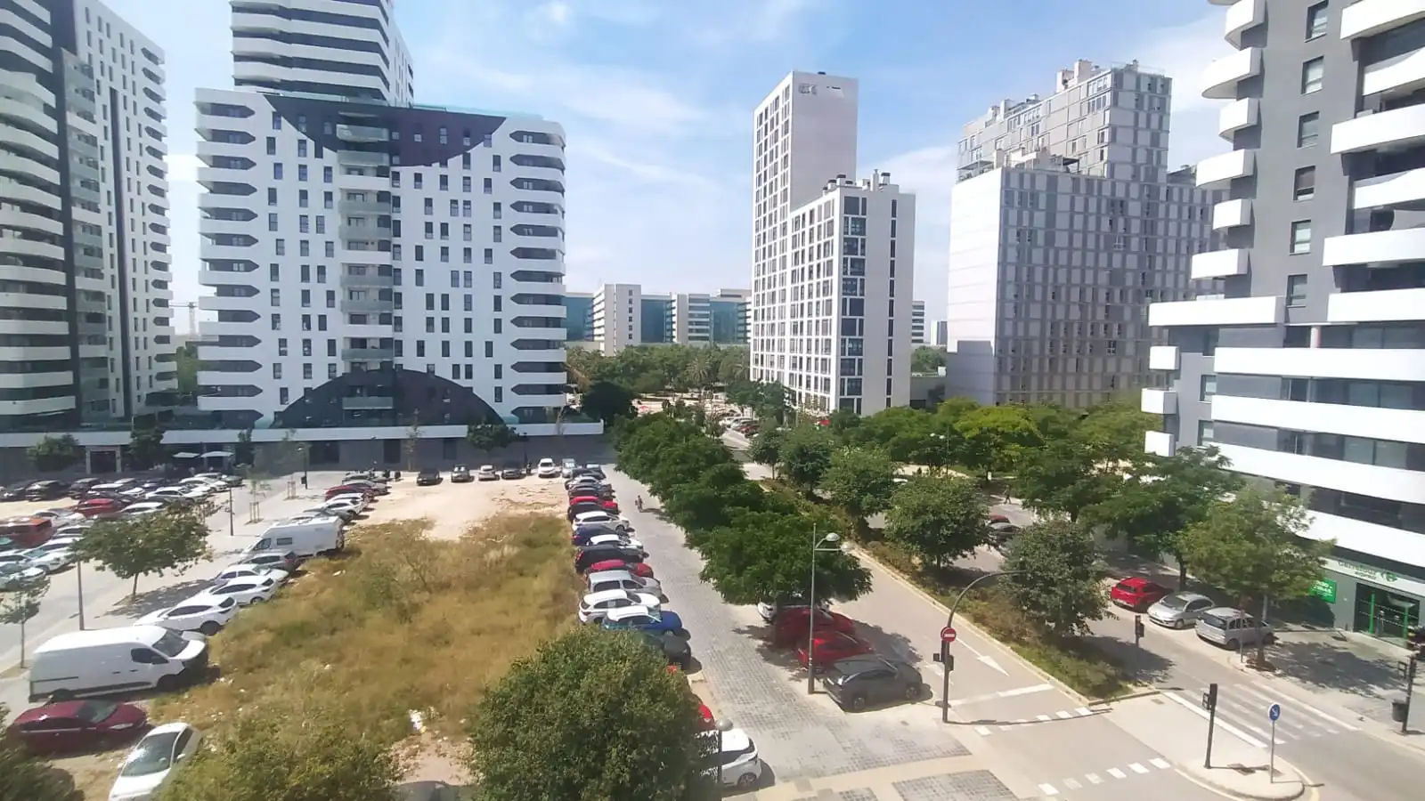 Exterior view of Flat for sale in Valencia  with Air Conditioner, Storage room and Balcony