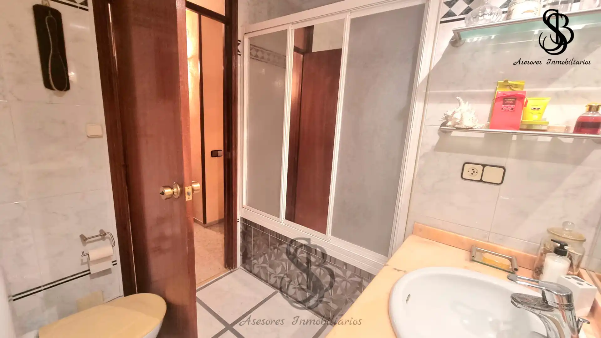 Baño de Piso en venta en Alicante / Alacant con Aire acondicionado, Calefacción y Parquet