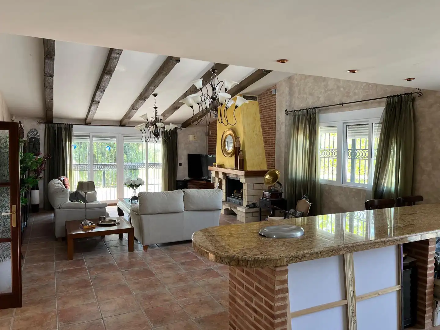 Sala d'estar de Finca rústica en venda en Sax amb Aire condicionat, Jardí privat i Terrassa