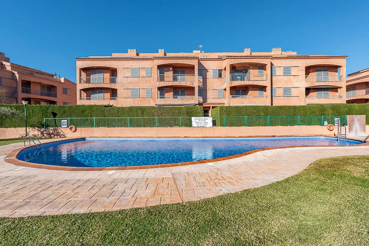 Piscina de Dúplex en venta en L'Ametlla de Mar  con Aire acondicionado, Calefacción y Terraza