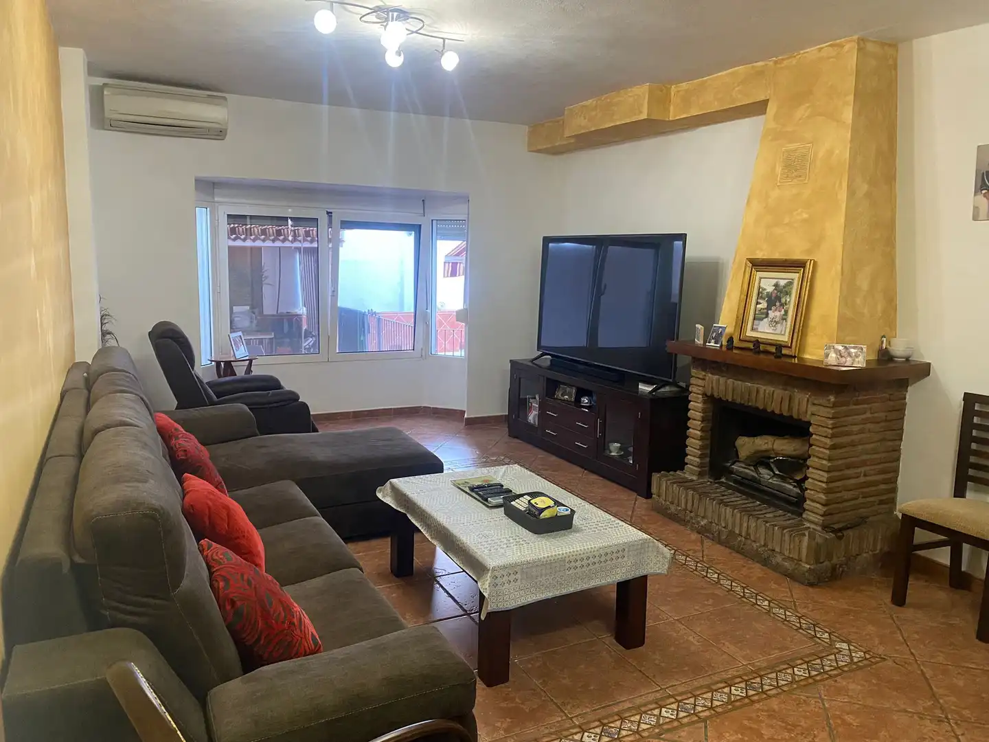 Sala de estar de Casa o chalet en venta en Cártama con Aire acondicionado, Trastero y Piscina