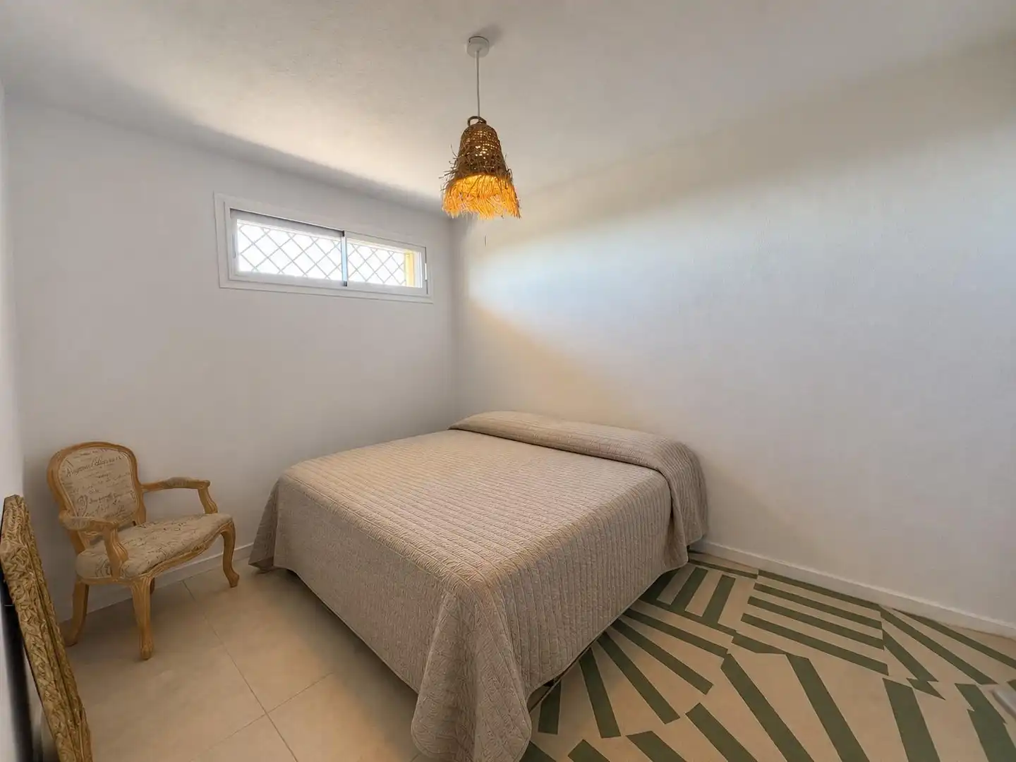 Dormitori de Casa adosada en venda en Ojén amb Aire condicionat, Jardí privat i Terrassa