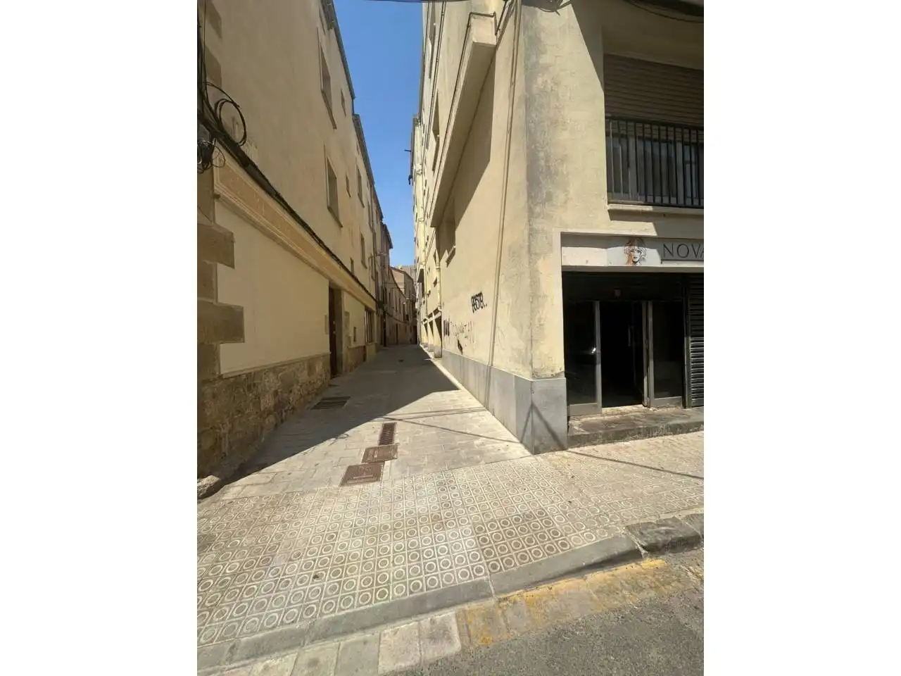 Vista exterior de Local de alquiler en Cervera