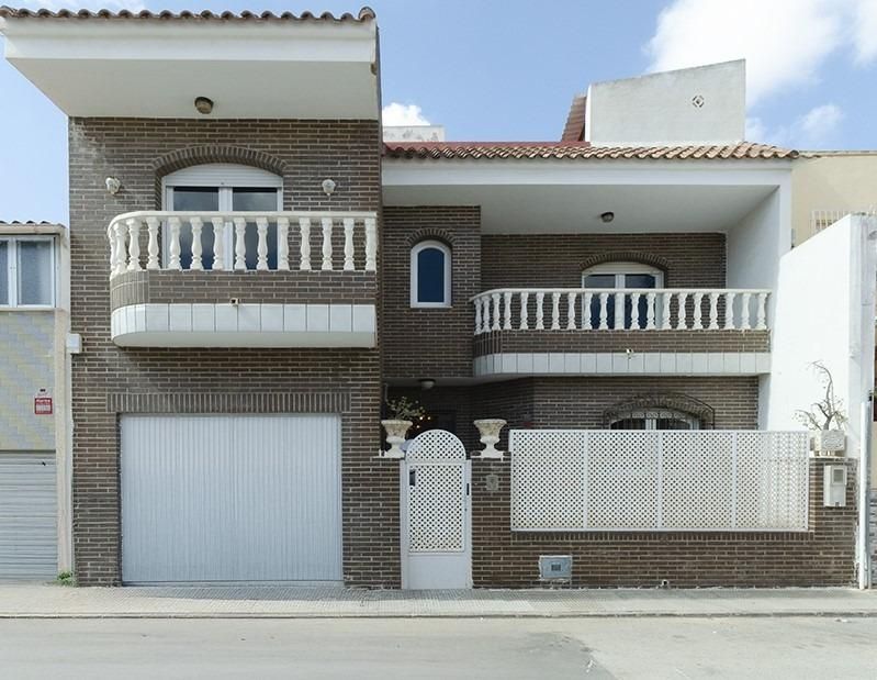 Exterior view of Single-family semi-detached for sale in Cartagena  with Private garden, Terrace and Storage room