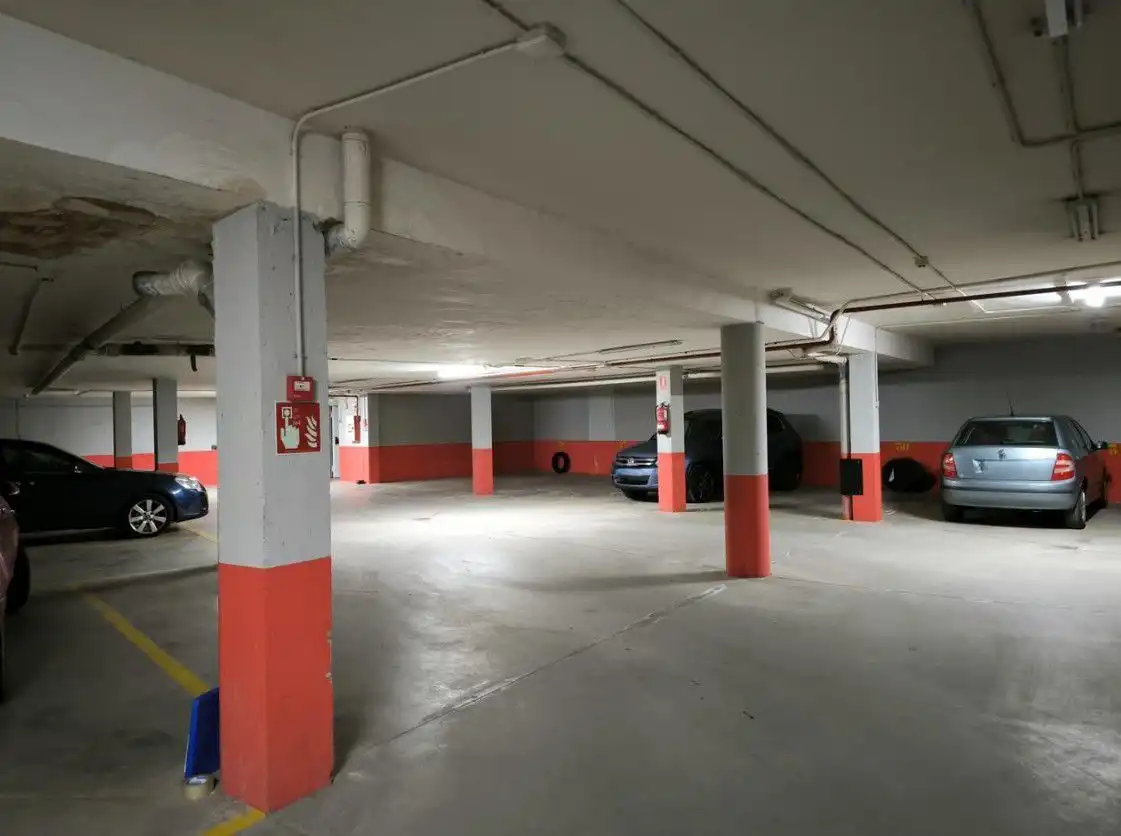 Parkplatz von Garage zum Verkauf in Pedrezuela