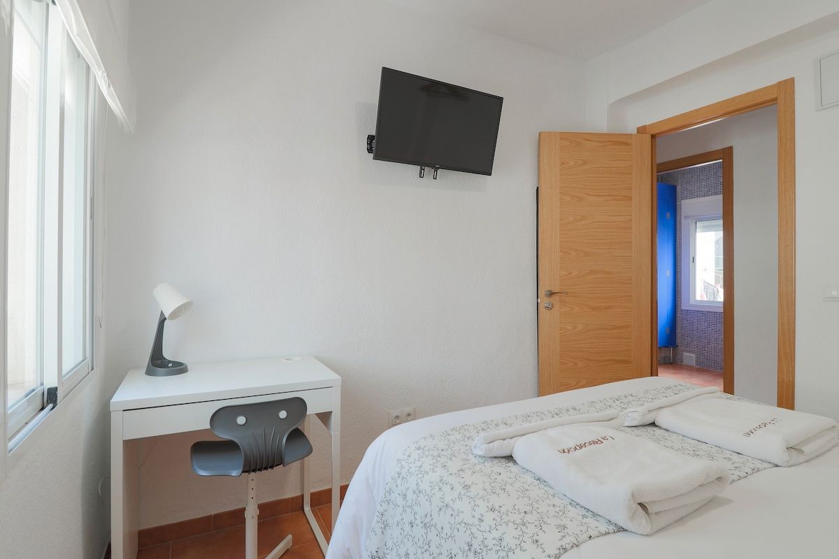 Bedroom of Flat to rent in Málaga Capital  with Air Conditioner, Heating and Furnished