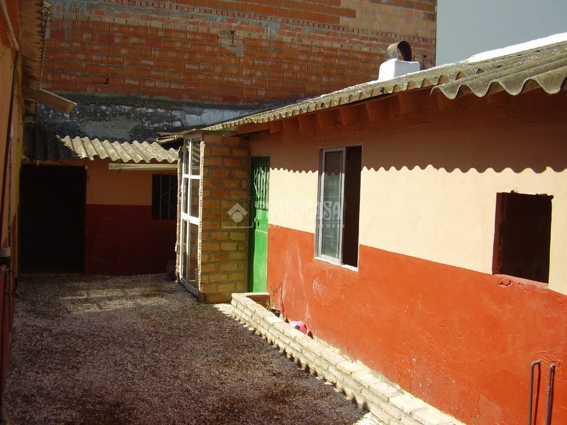 Vista exterior de Casa adosada en venta en La Rinconada
