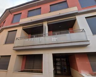 Exterior view of Flat for sale in Cadrete  with Community pool