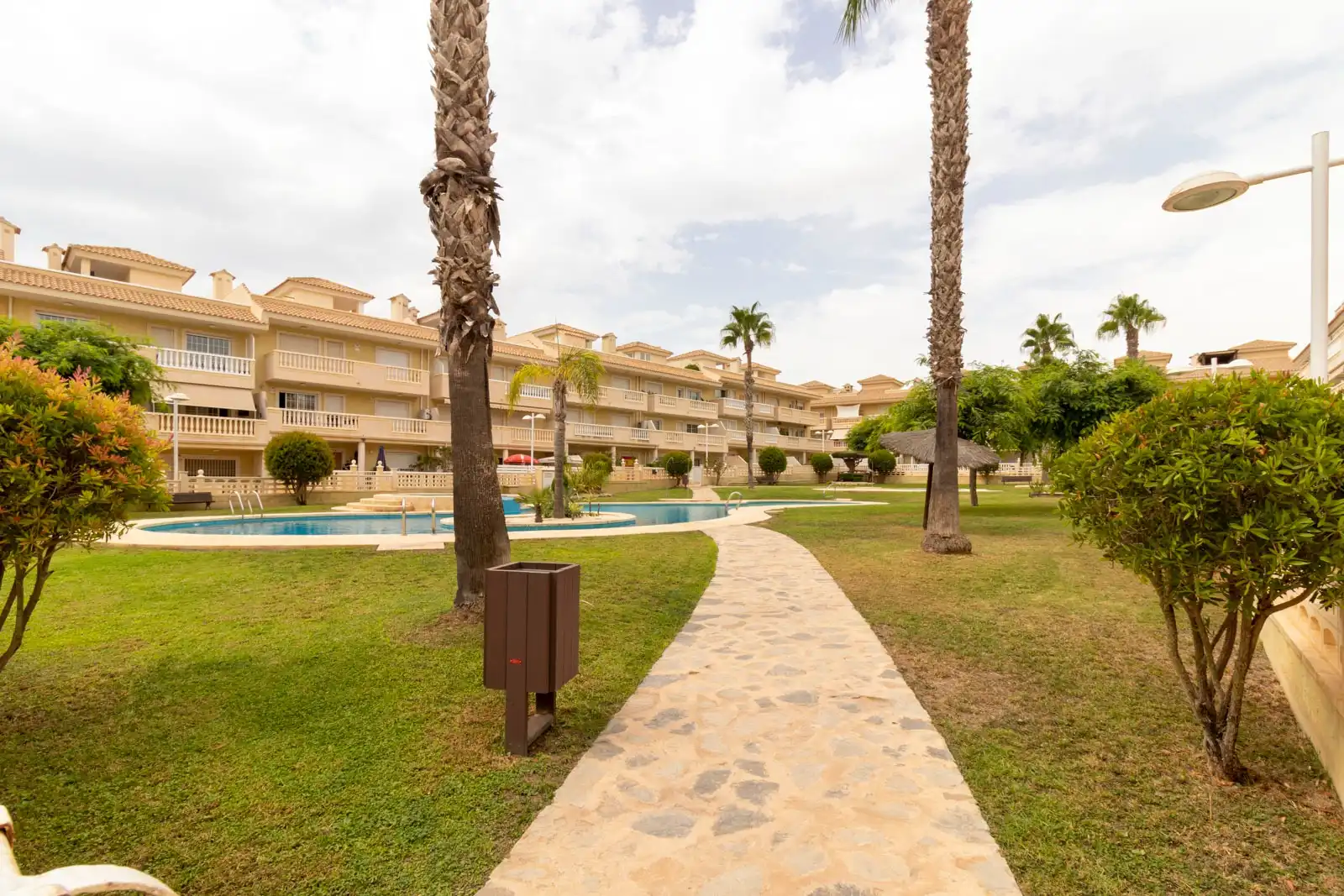 Exterior view of Flat for sale in Santa Pola  with Furnished and Community pool