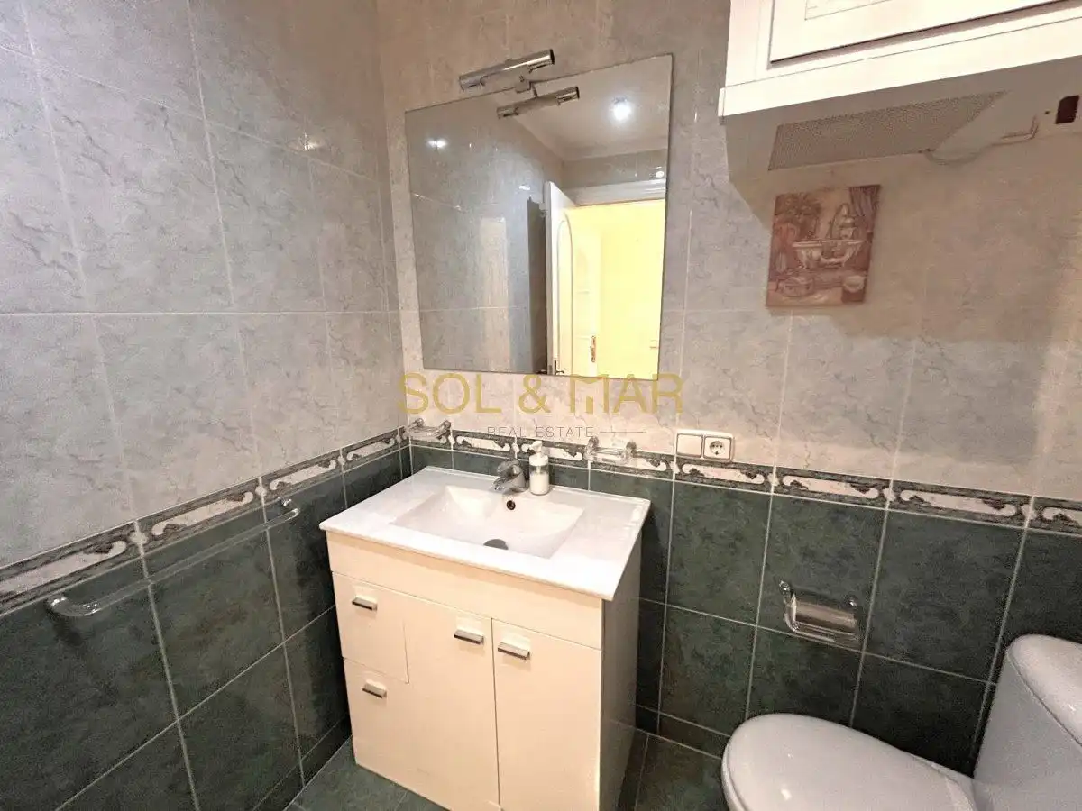 Badezimmer von Wohnung zur Miete in Centro