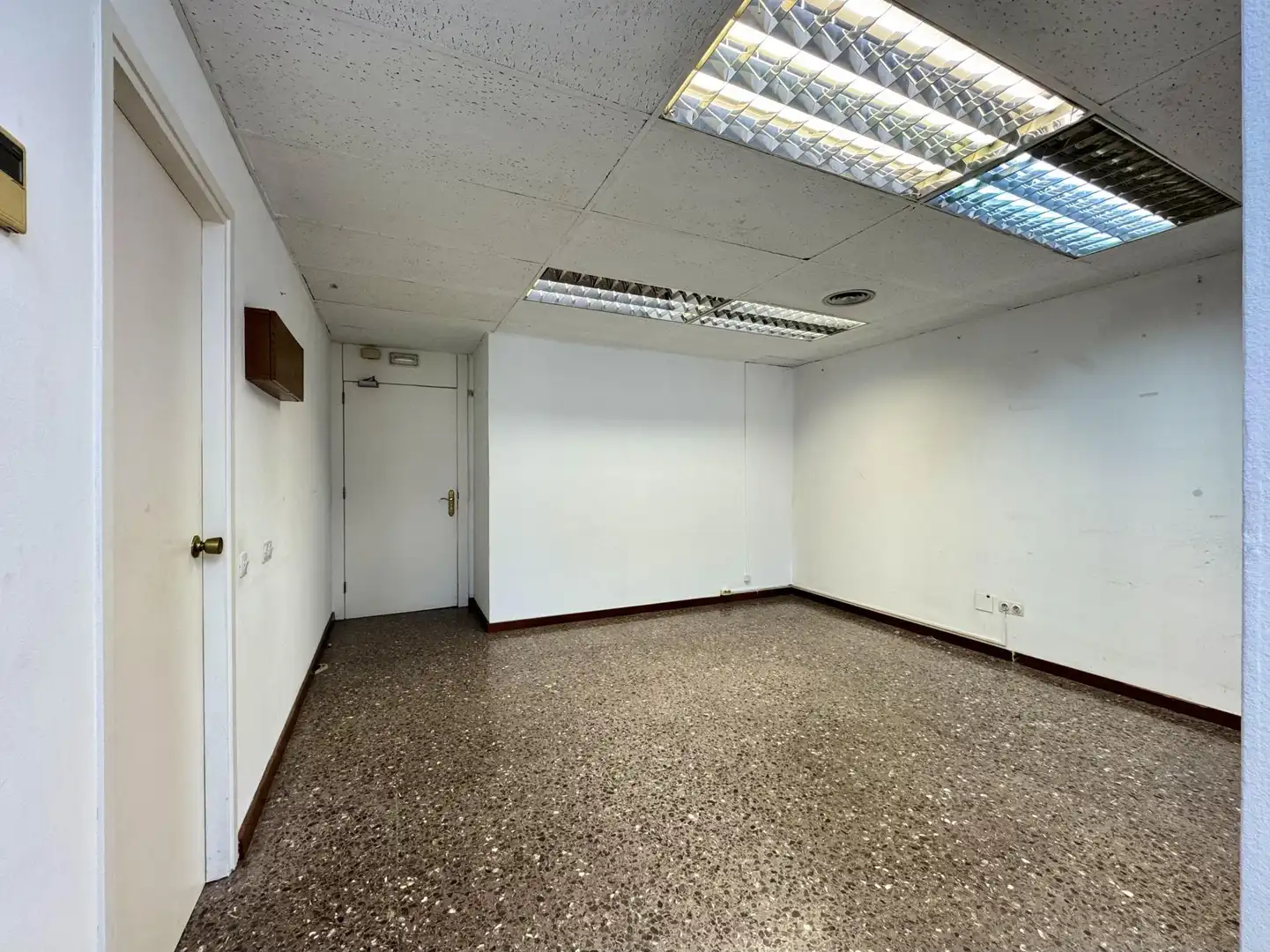 Bureau avec ascenseur à louer à de la Diputació, imagen 26