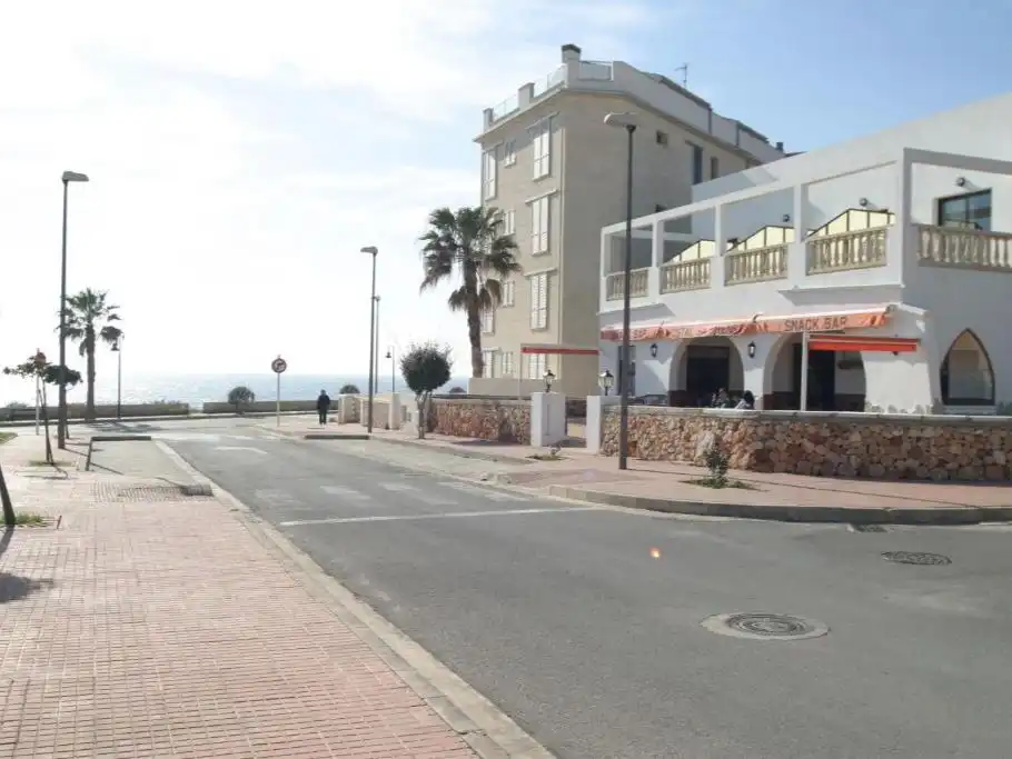 Local comercial en venda a calle madrid 72, imagen 2
