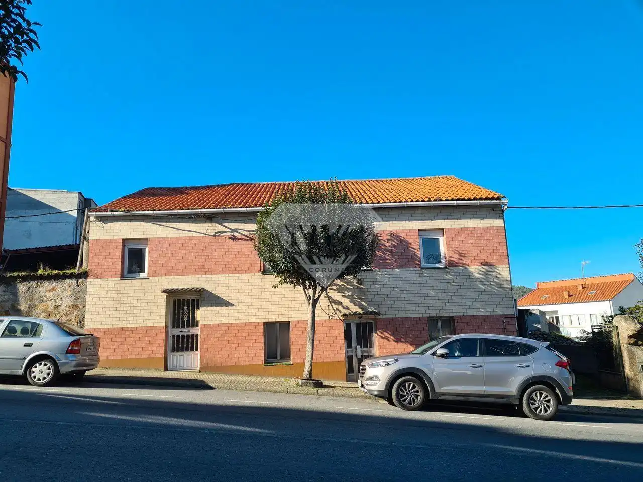 Vista exterior de Casa o xalet en venda en Arteixo amb Calefacció, Jardí privat i Moblat