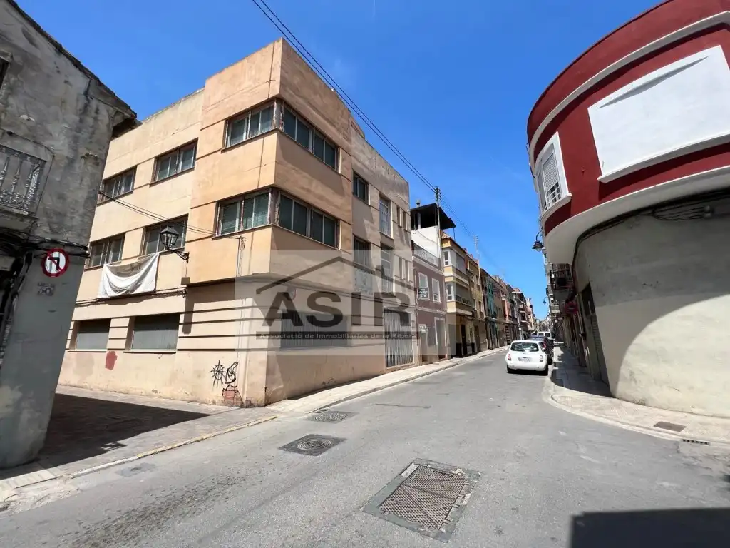 Vista exterior de Edificio en venta en Alzira