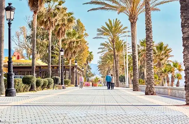 Außenansicht von Wohnung zum Verkauf in Marbella mit Klimaanlage, Terrasse und Möbliert