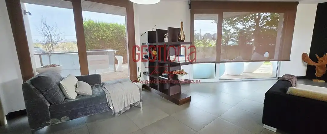 Living room of Houses for sale in Santa Cruz de Bezana  with Private garden, Terrace and Furnished