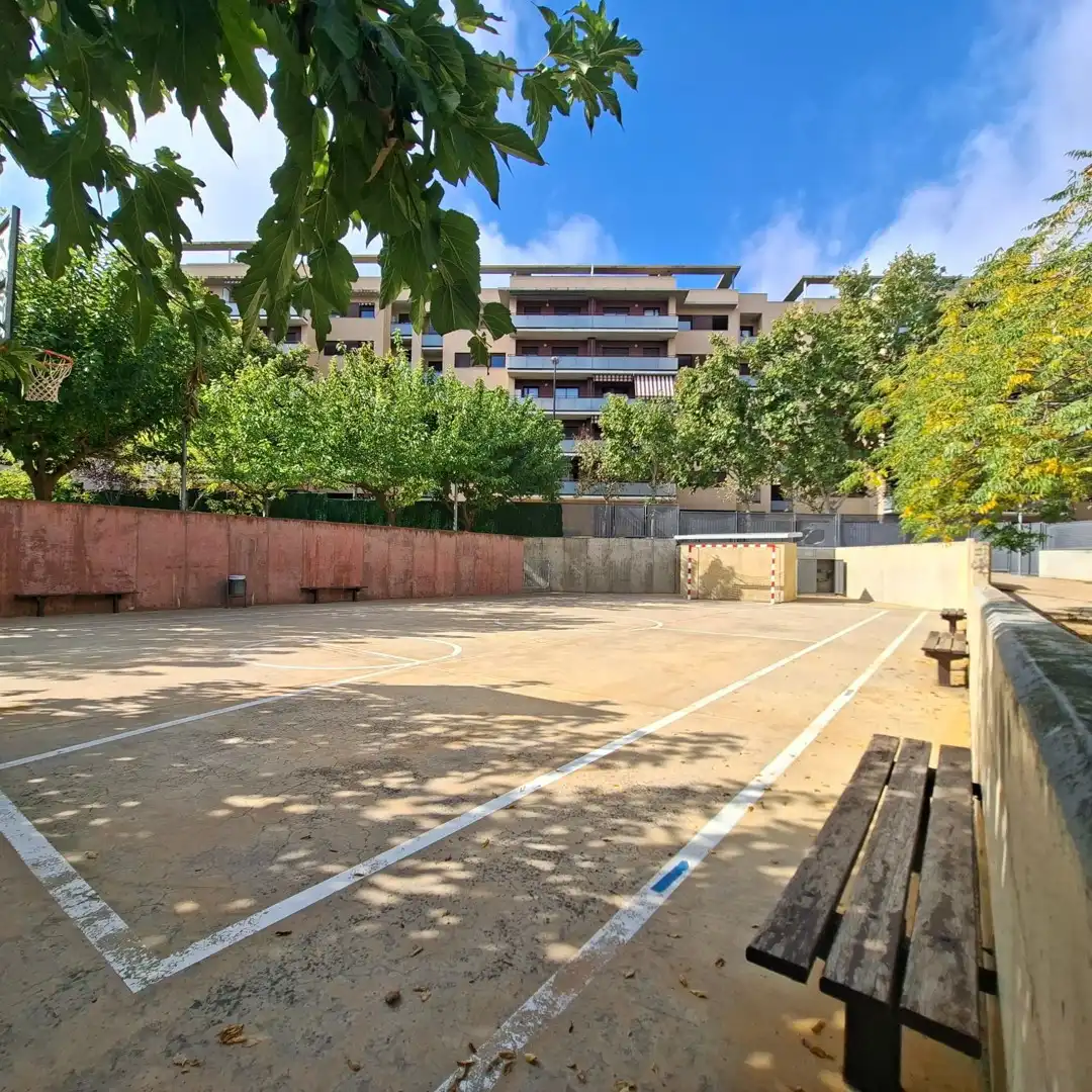 Aparcament de Pis en venda en Zaragoza amb Terrassa, Traster i Piscina