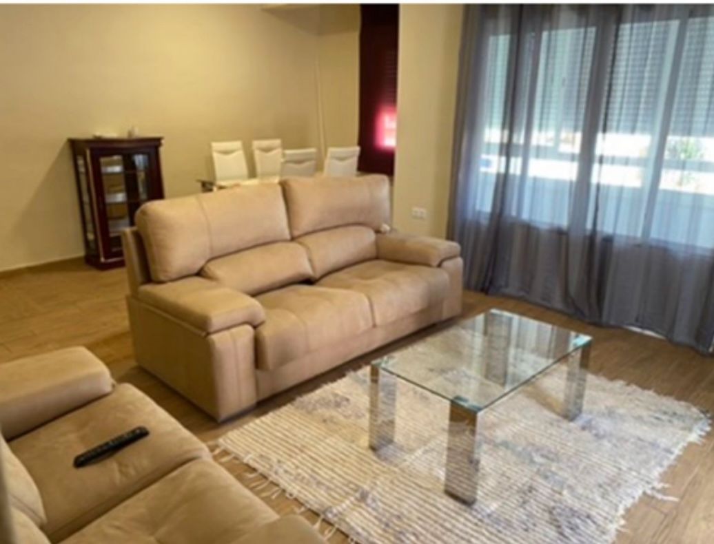 Piso en venta en Avenida de la Paz, 20