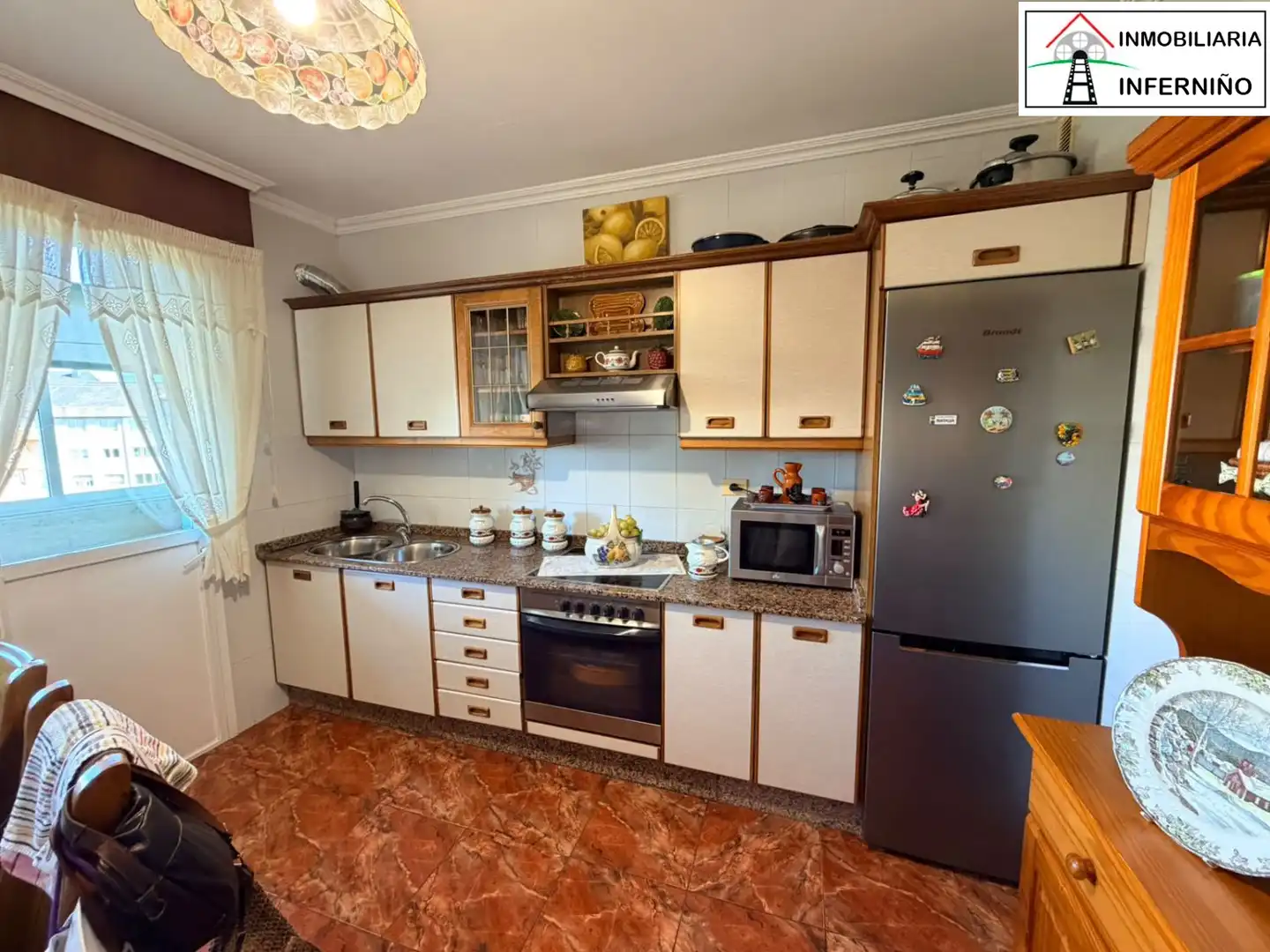 Kitchen of Flat for sale in A Malata - Catabois - Ciudad Jardín