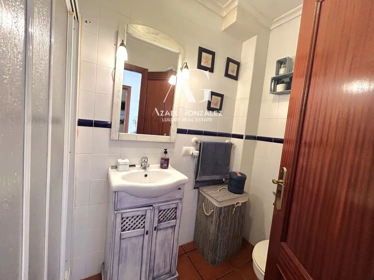 Baño de Casa adosada en venta en Cabezón de la Sal con Calefacción, Jardín privado y Terraza