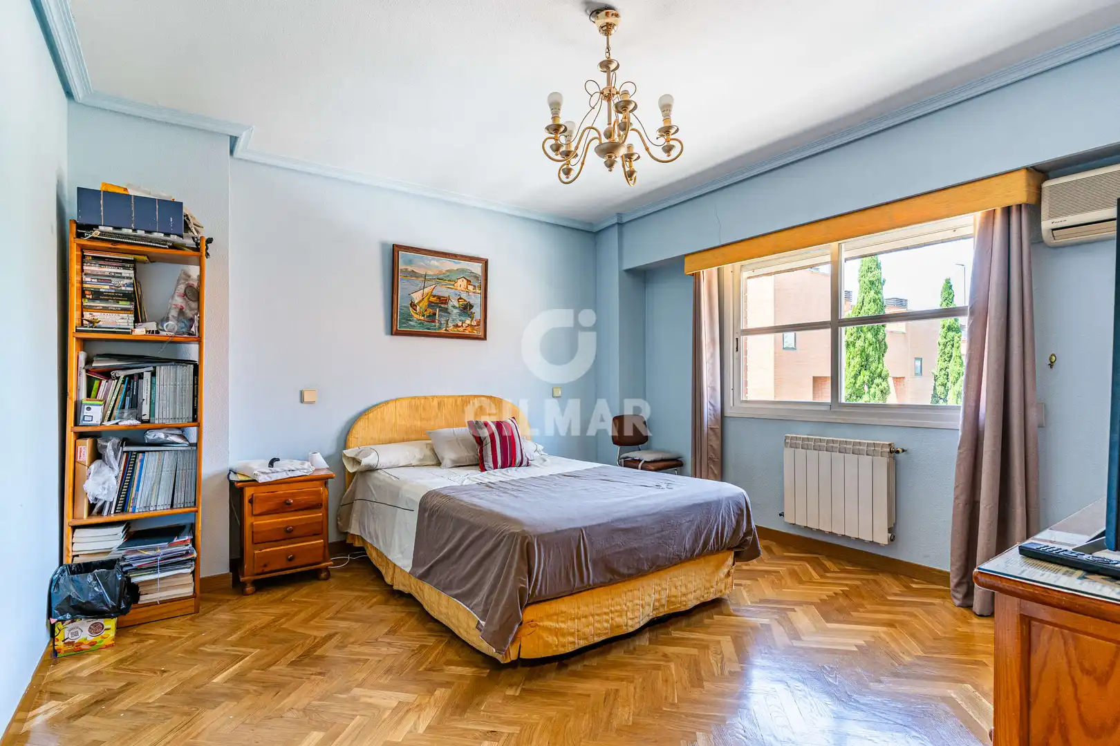 Habitación de Casa adosada en venta en Madrid con Calefacción y Jardín privado