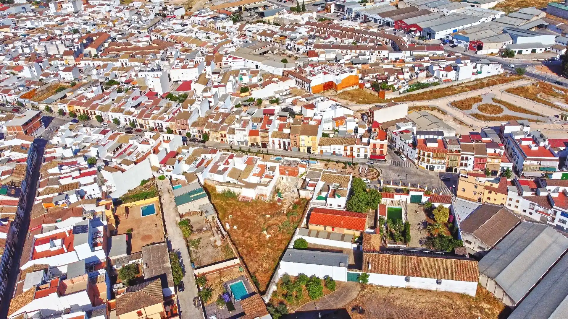 Vista exterior de Nave industrial en venta en Aguilar de la Frontera