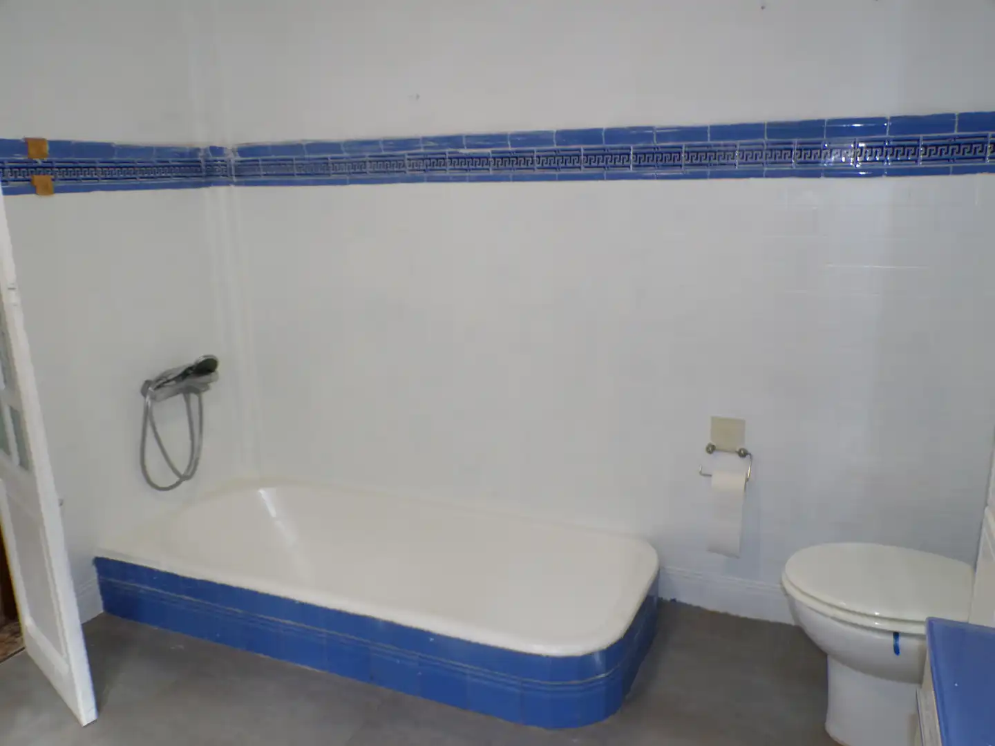 Bany de Casa o xalet en venda en Godella amb Aire condicionat, Jardí privat i Terrassa