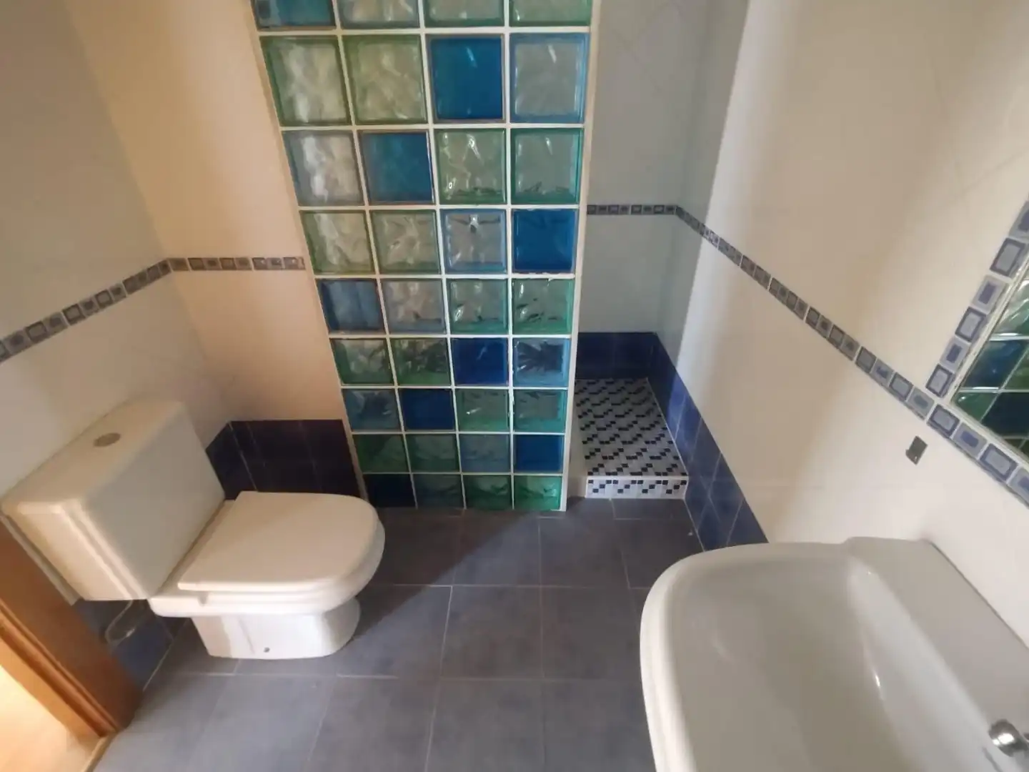 Baño de Casa adosada en venta en Sariegos con Calefacción, Jardín privado y Terraza