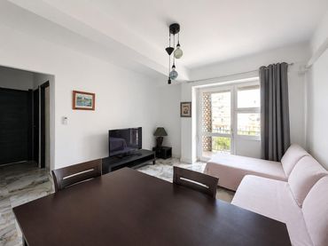 Apartament amb balcó en venda a Calle TURINA