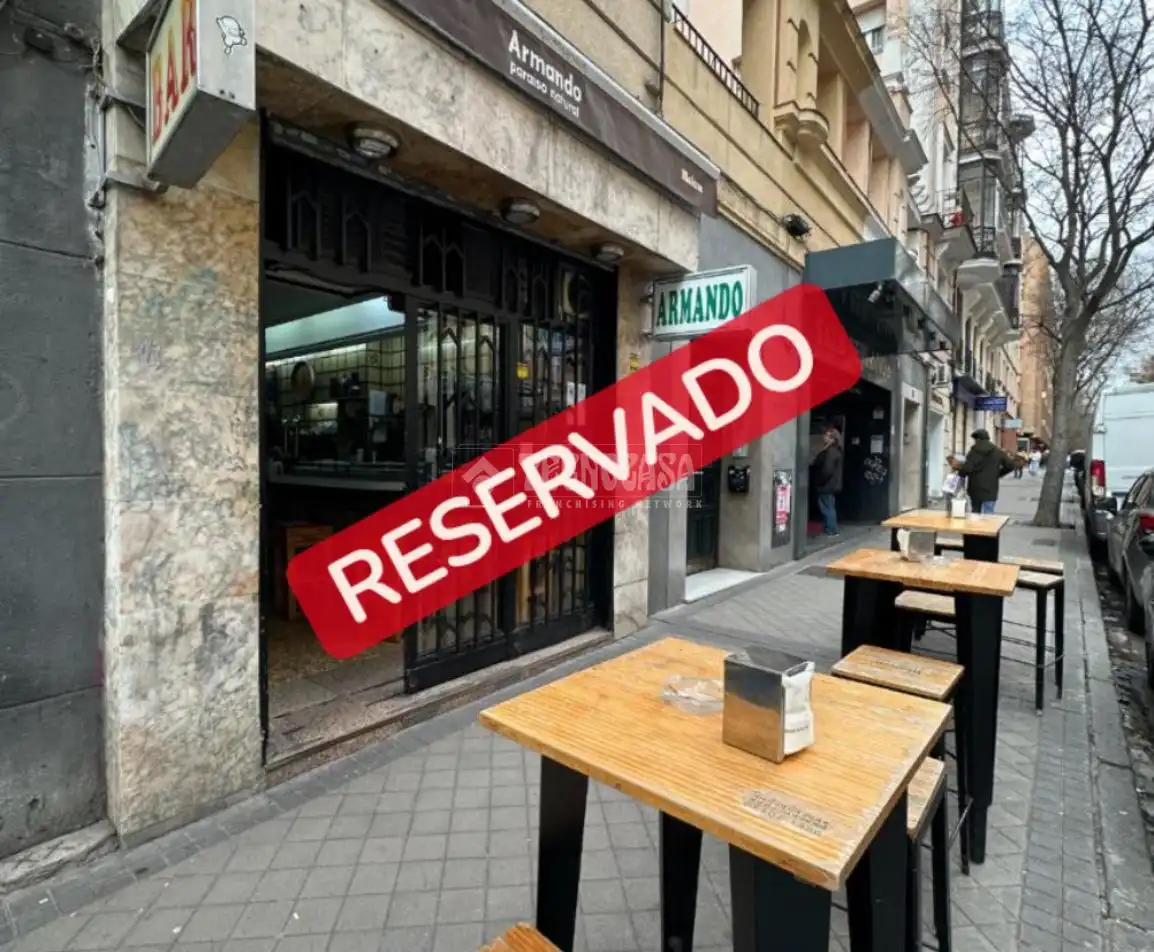 Local en venta en  Madrid Capital con Terraza