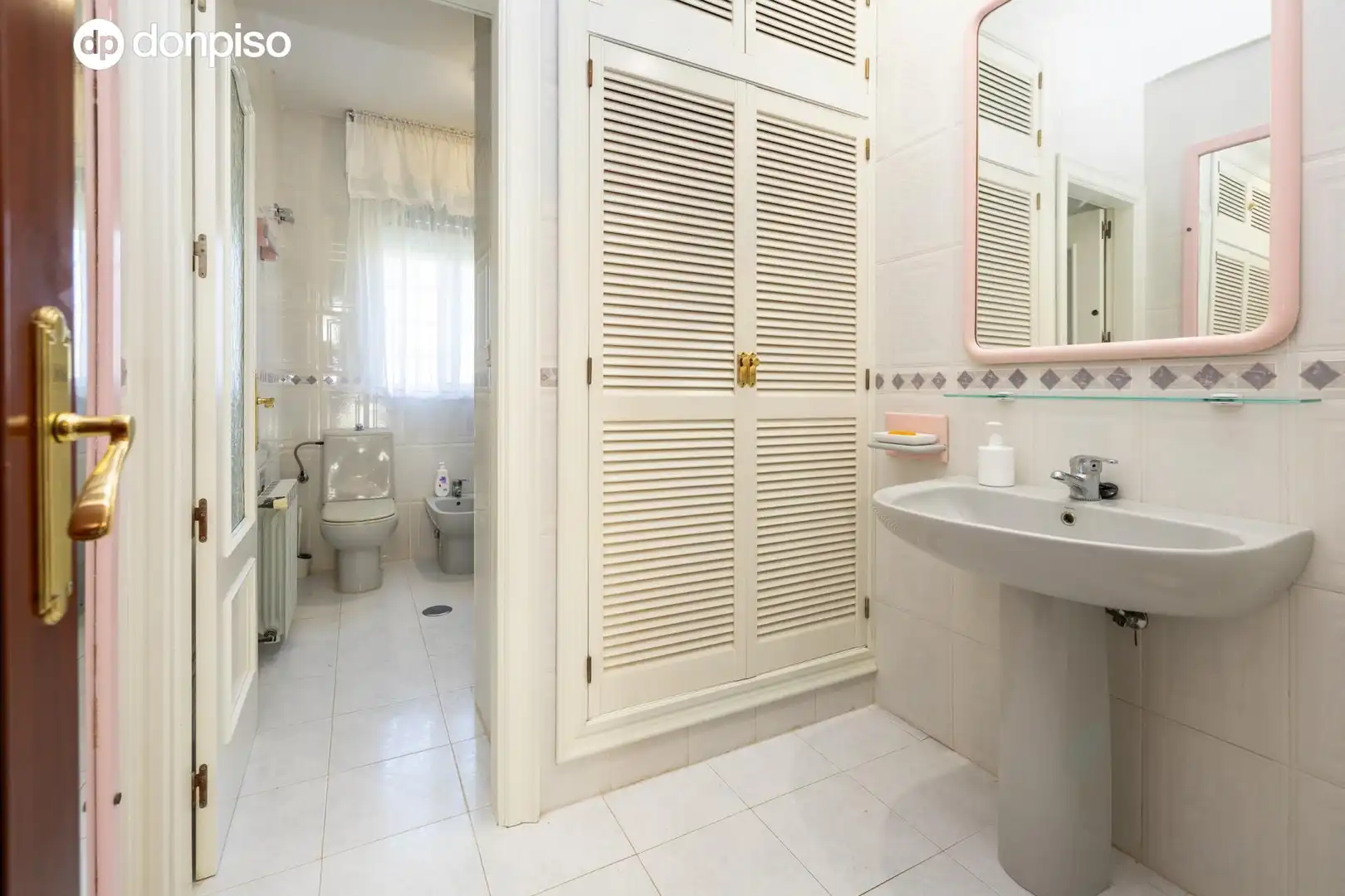 Baño de Casa o chalet en venta en Atarfe con Calefacción, Jardín privado y Terraza