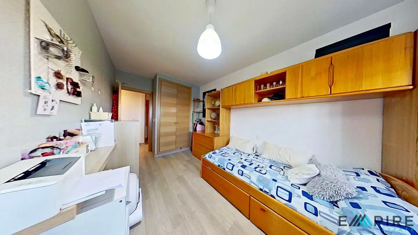 Habitación de Planta baja en venta en Parla Este