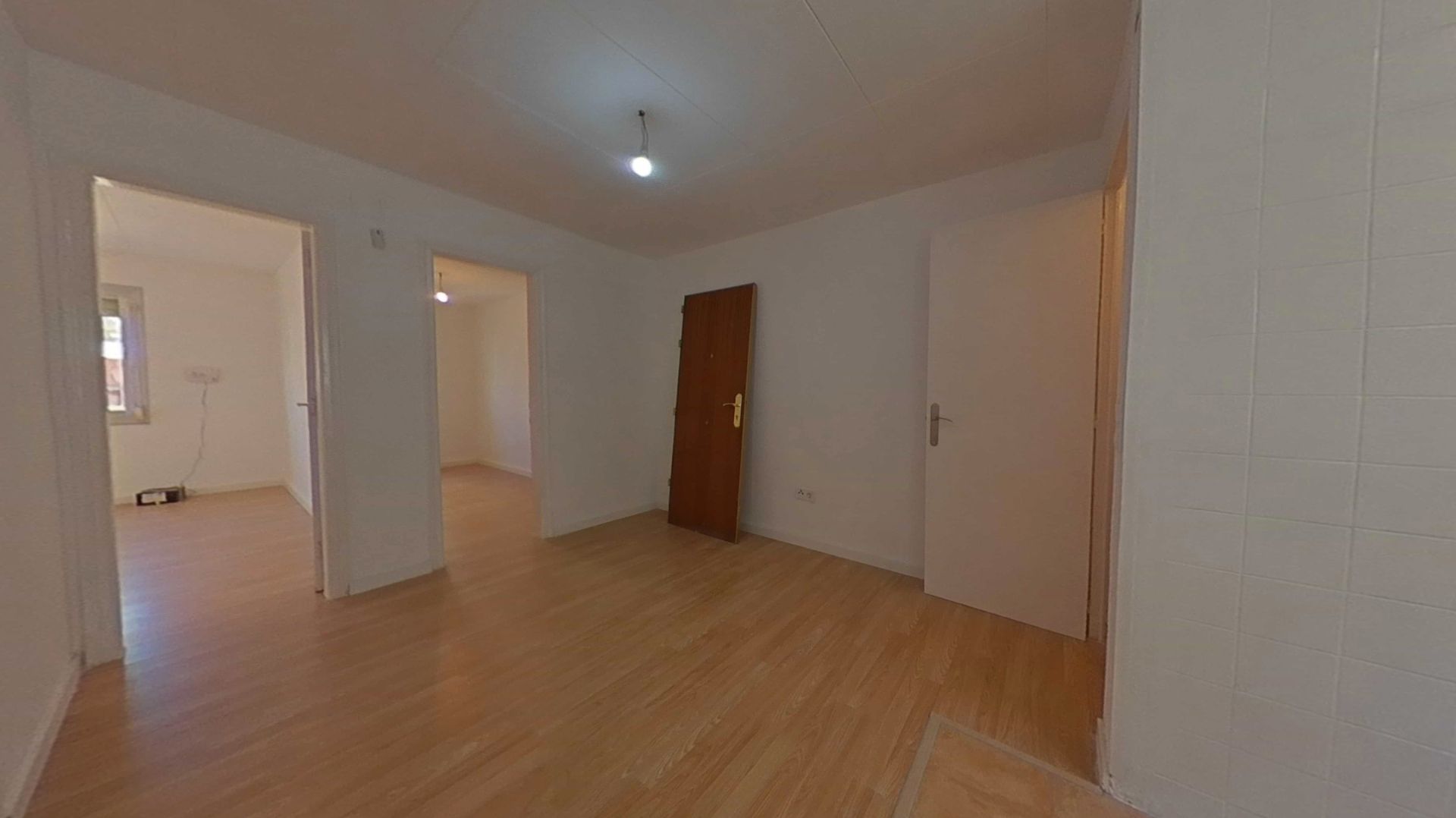 Flat for sale in L'Hospitalet de Llobregat  with Parquet flooring