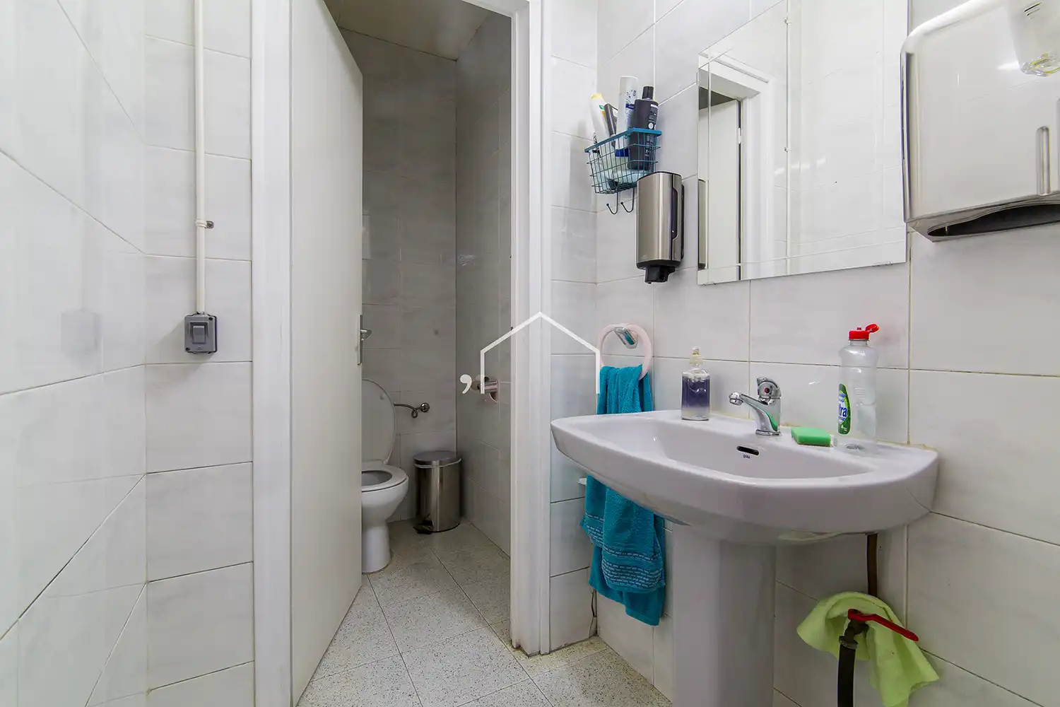 Bathroom of Industrial buildings for sale in Barcelona