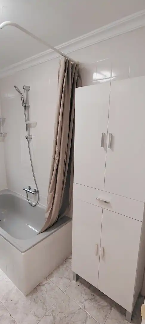Badezimmer von Wohnung zur Miete in Salamanca mit Heizung, Möbliert und Ofen