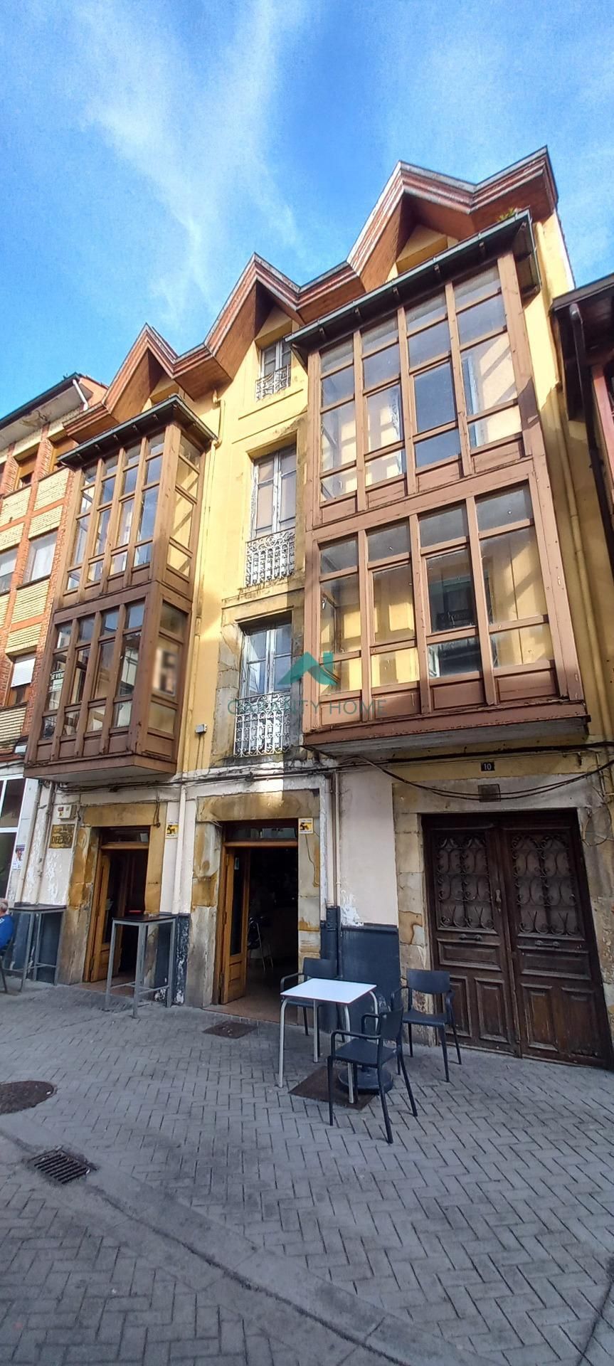 Edifici en venda a Calle de Melchor Torío, Ampuero