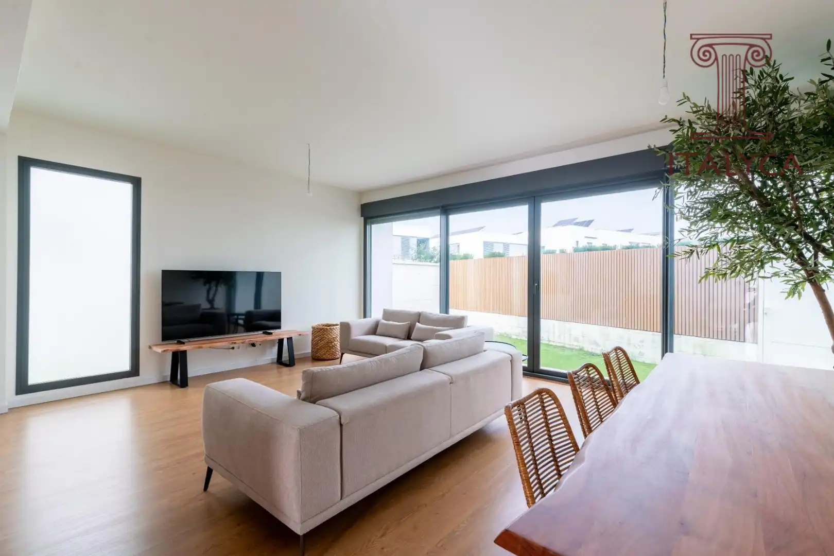 Living room of Detached homes for sale in Mairena del Aljarafe  with Heating, Private garden and Terrace