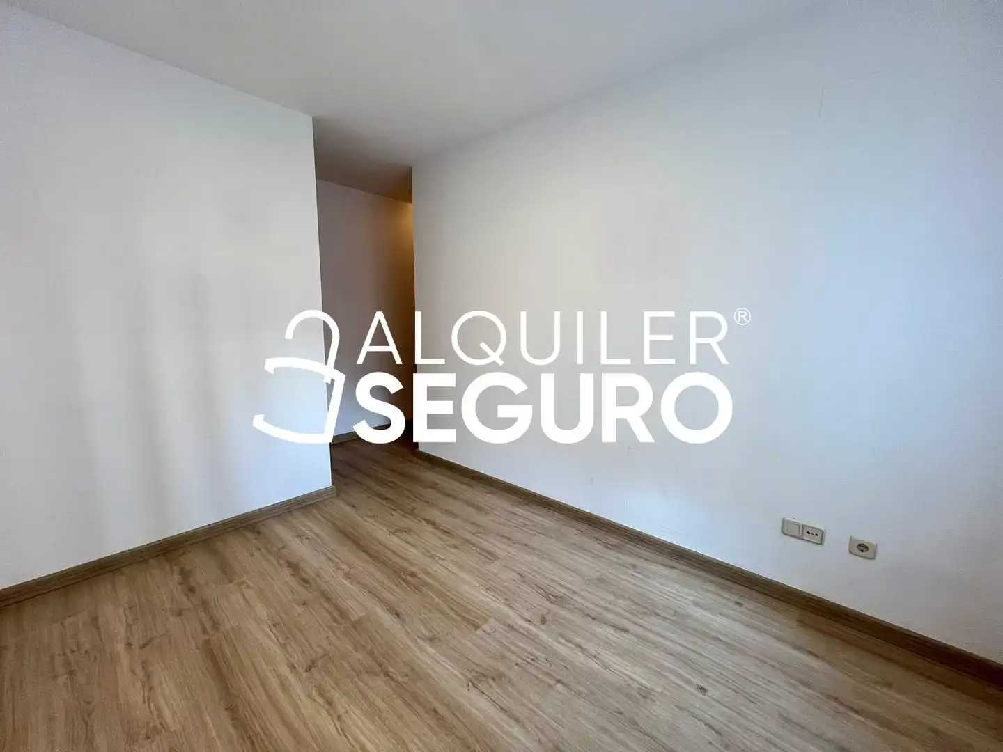Habitación de Piso de alquiler en Madrid con Aire acondicionado, Calefacción y Piscina