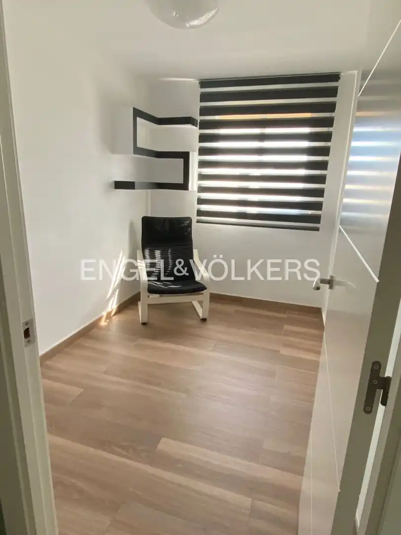 Flat for sale in Barcelona  with Air Conditioner, Heating and Balcony