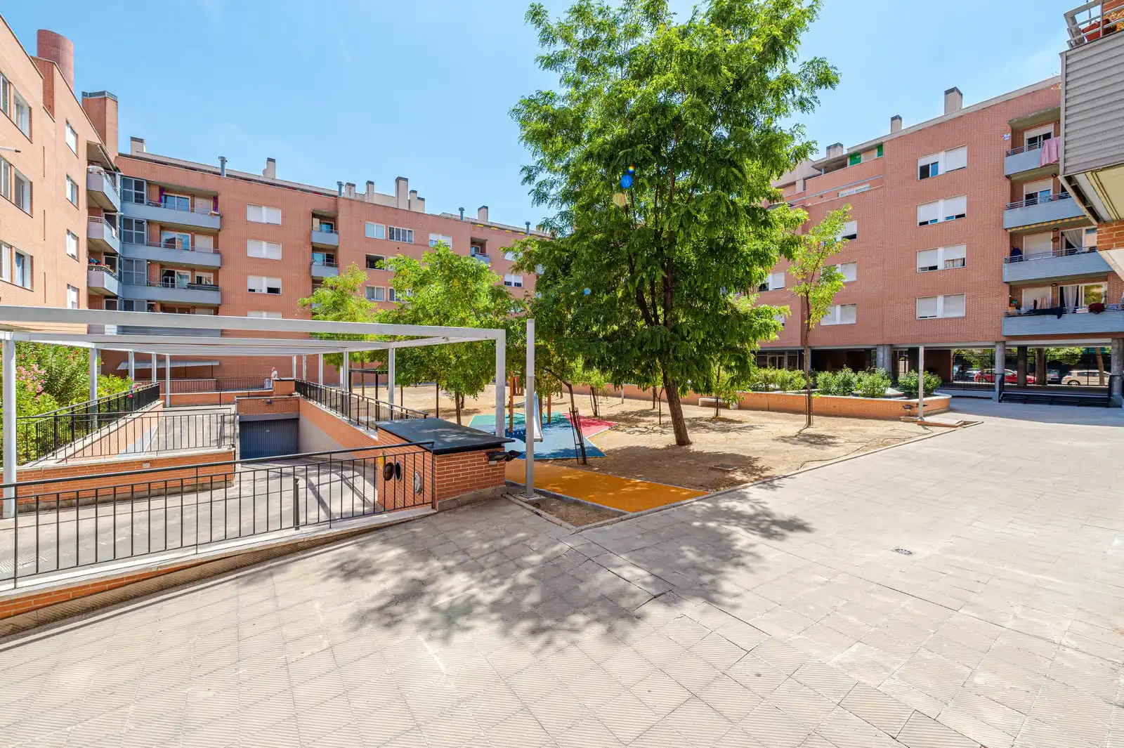 Vista exterior de Piso en venta en Leganés con Trastero